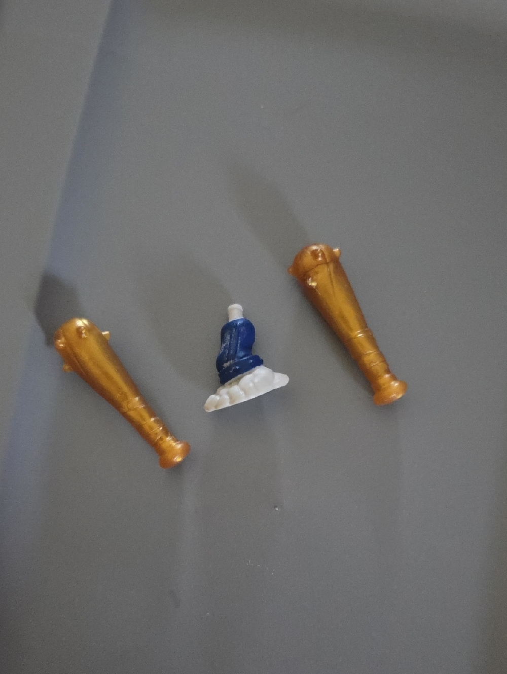 TREASURE X SERIES 1 ROGUE GOLDSNATCHER FIGURE W/TREASURE - Picture 7 of 7